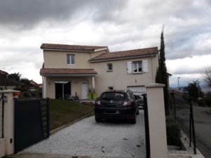 Surélévation d'une maison à Longes (69)